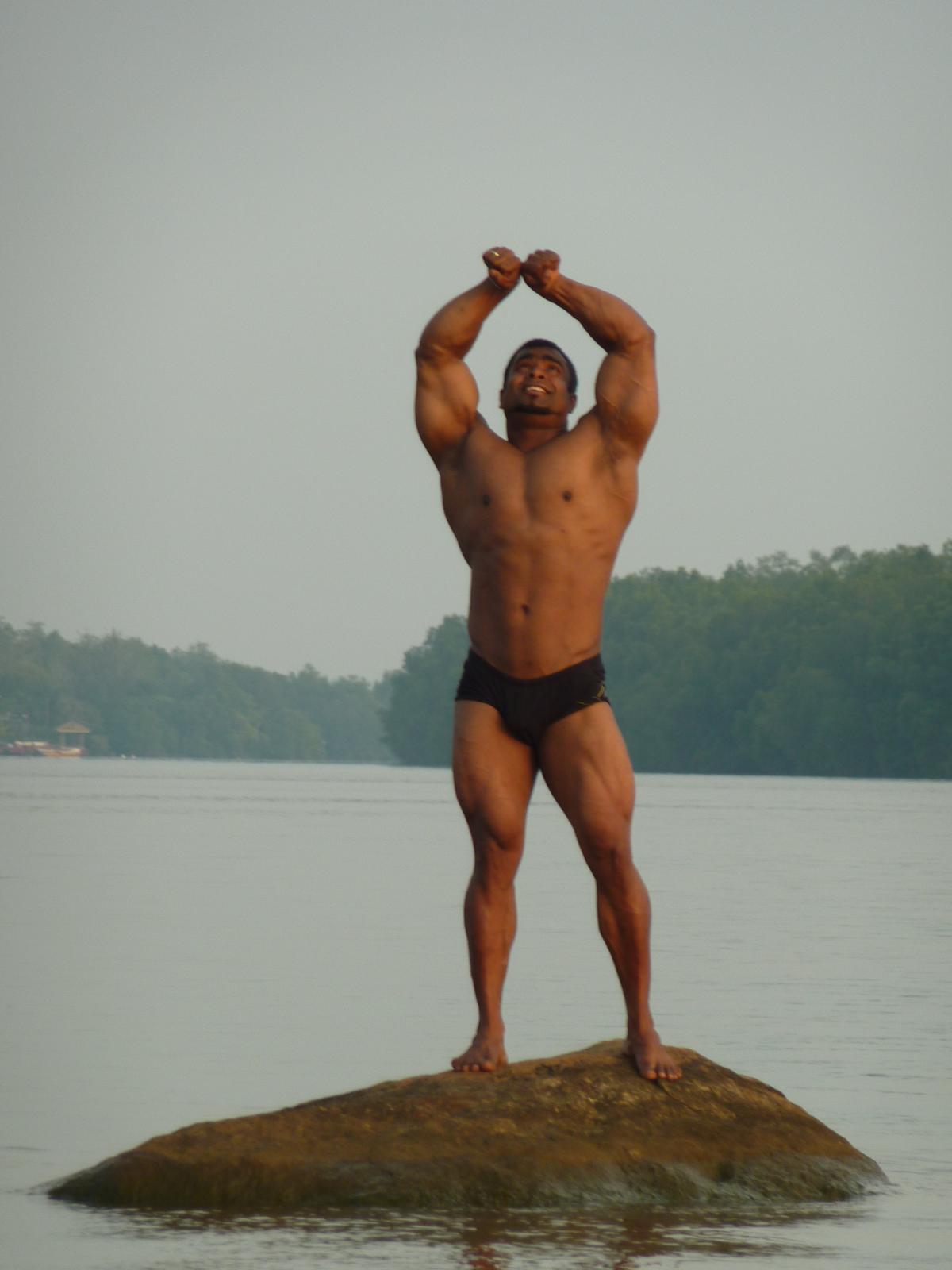 Sanjeewa Kaluperuma 2011